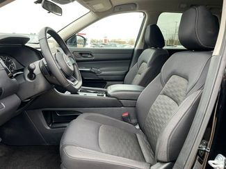 Used 2024 Nissan Pathfinder SV AWD/4WD video 4