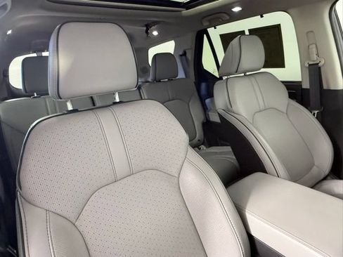Used 2024 Honda Pilot Elite image 50
