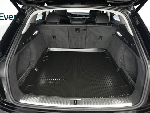 Used 2024 Audi Q8 e-tron Premium Plus w/ Premium Plus Package AWD/4WD image 8