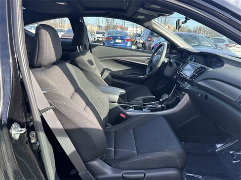 Used 2016 Honda Accord EX image 34