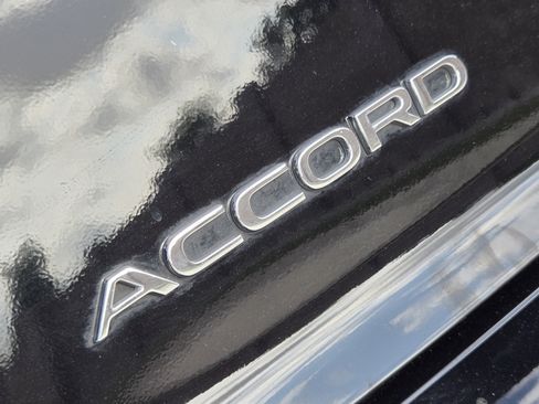 Certified 2025 Honda Accord LX image 28