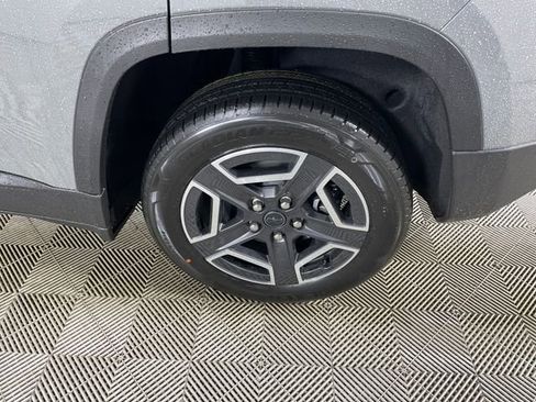 New 2026 Jeep Cherokee Laredo image 16