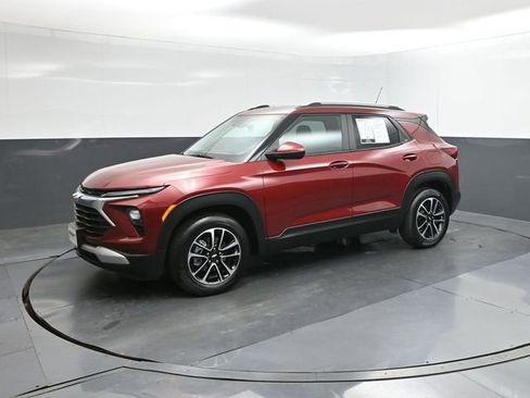 Used 2025 Chevrolet TrailBlazer LT image 30