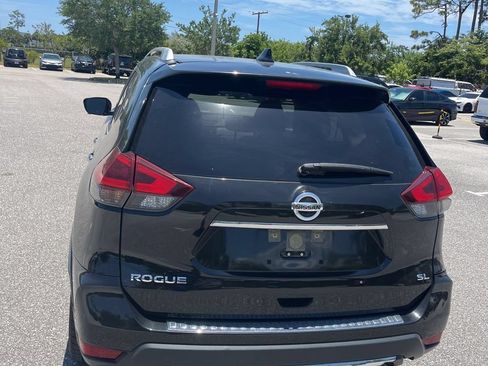 Used 2018 Nissan Rogue SL w/ Premium Package FWD image 7