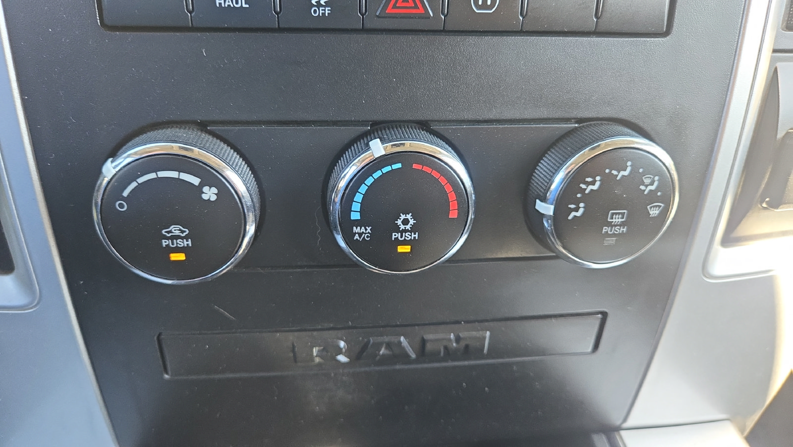 Used 2012 RAM 1500 Classic SLT AWD/4WD image 15