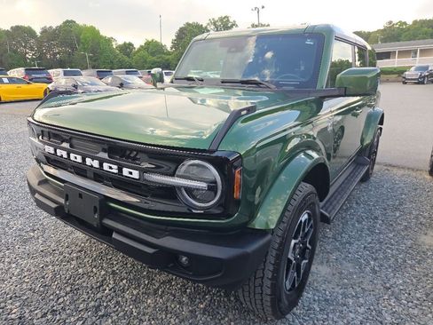 Used 2025 Ford Bronco Outer Banks AWD/4WD image 1