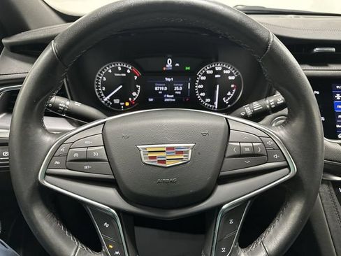 Certified 2023 Cadillac XT5 Luxury FWD image 10