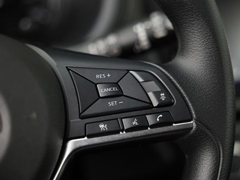 Used 2024 Nissan Kicks SV FWD image 33