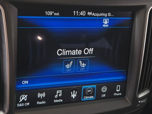 Used 2019 Maserati Levante AWD/4WD image 30