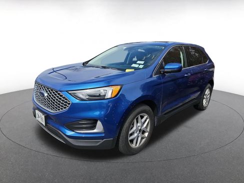 Used 2024 Ford Edge SEL image 4