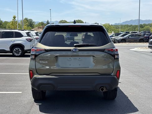 Used 2025 Subaru Forester Touring w/ Protection Package (1PH) AWD/4WD image 8