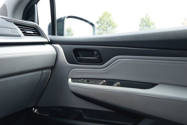 Used 2018 Honda Odyssey Touring image 30