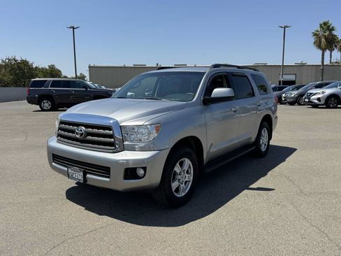 Used 2012 Toyota Sequoia SR5 AWD/4WD image 5