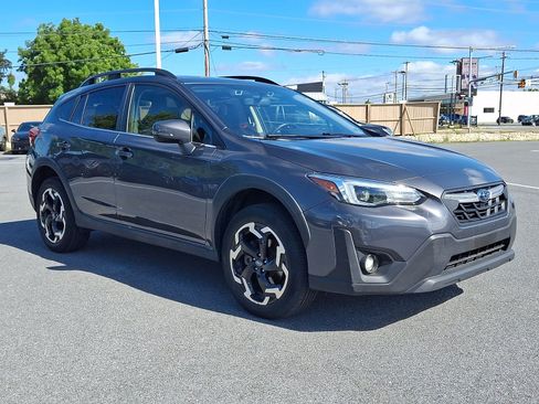 Used 2023 Subaru Crosstrek 2.5i Limited w/ Moonroof Package AWD/4WD image 3