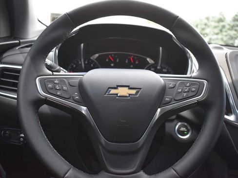 Used 2023 Chevrolet Equinox LT AWD/4WD image 20