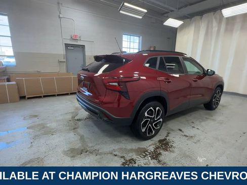 Used 2025 Chevrolet Trax RS w/ Driver Confidence Package image 10