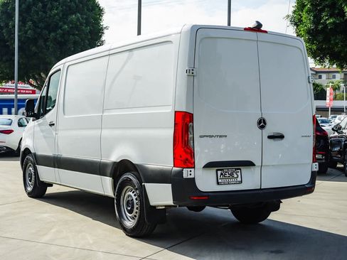 Used 2023 Mercedes-Benz Sprinter 2500 image 2