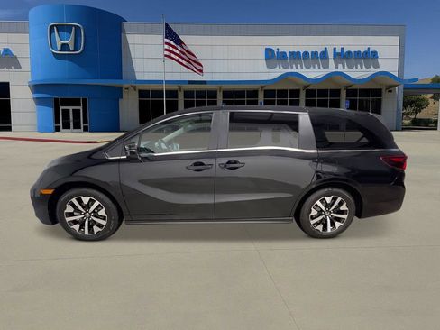 New 2026 Honda Odyssey EX-L image 2