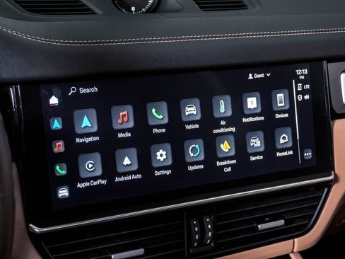 Certified 2023 Porsche Cayenne S Platinum image 22