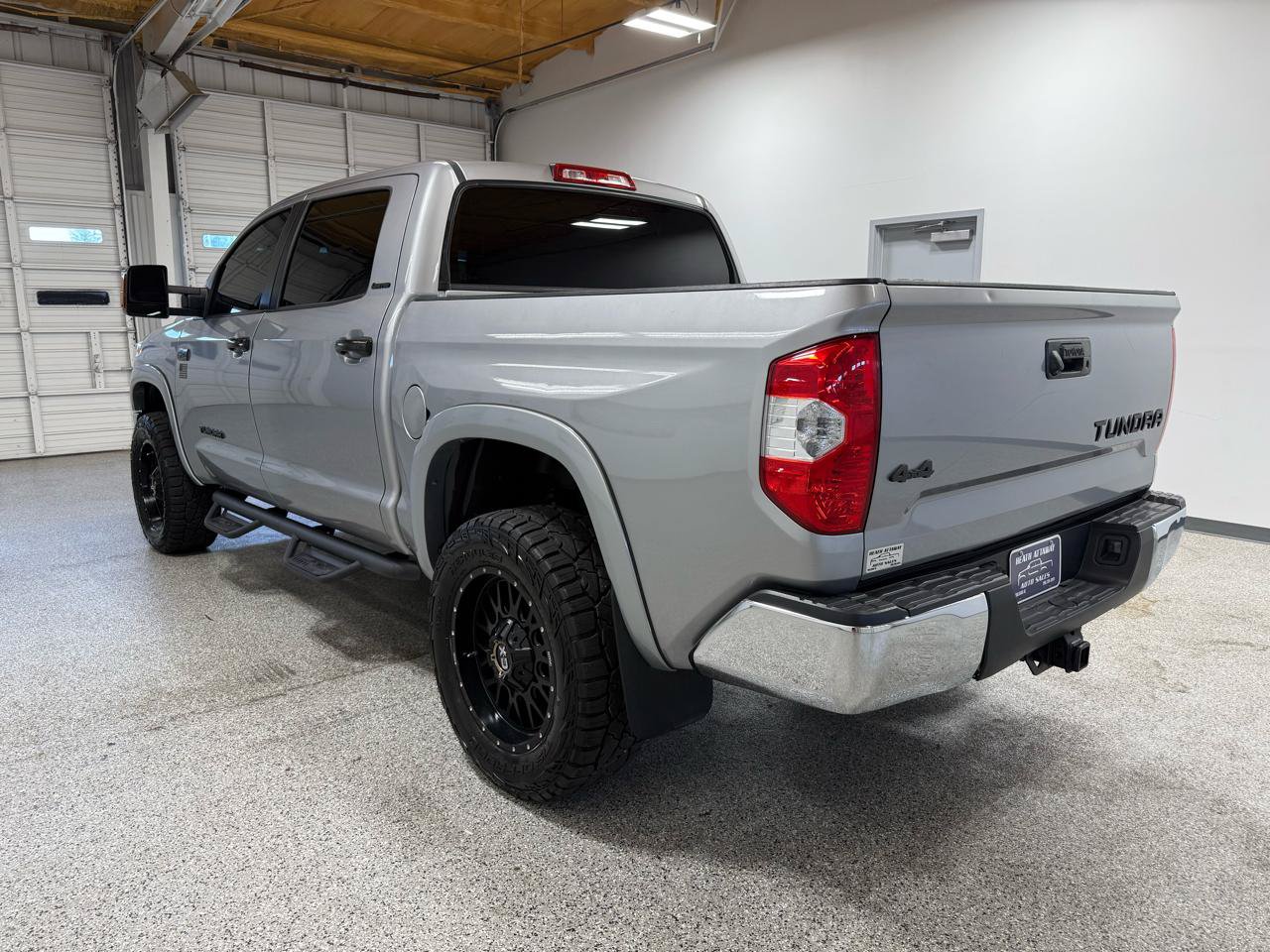 Used 2018 Toyota Tundra Limited AWD/4WD image 8