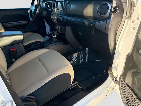 Used 2021 Jeep Wrangler Unlimited Sport image 14