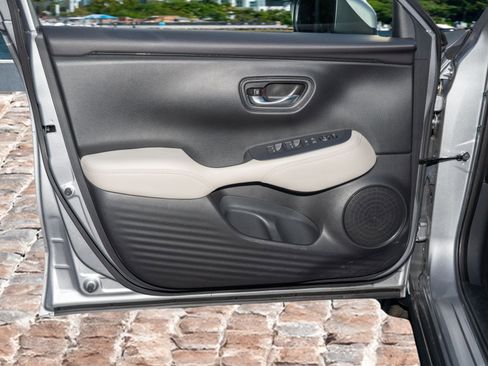 Certified 2023 Honda HR-V LX image 6