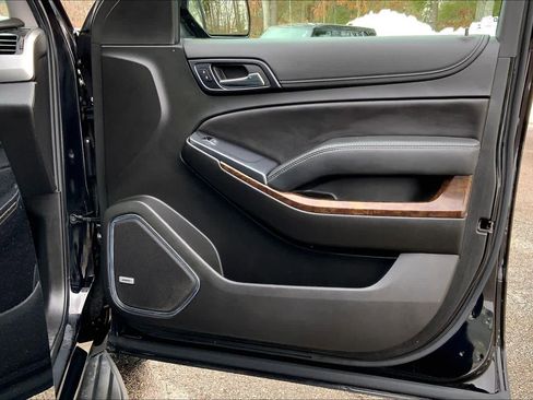 Used 2019 Chevrolet Tahoe LT w/ Luxury Package image 22