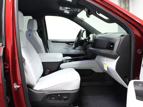 New 2025 Chevrolet Tahoe Premier image 17