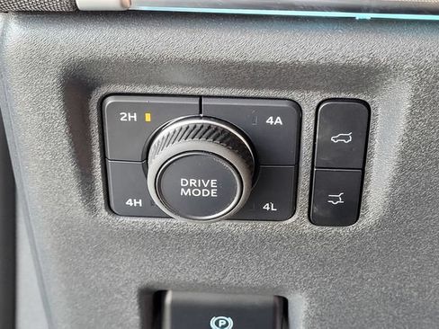 Used 2025 Ford Expedition Max Platinum AWD/4WD image 13