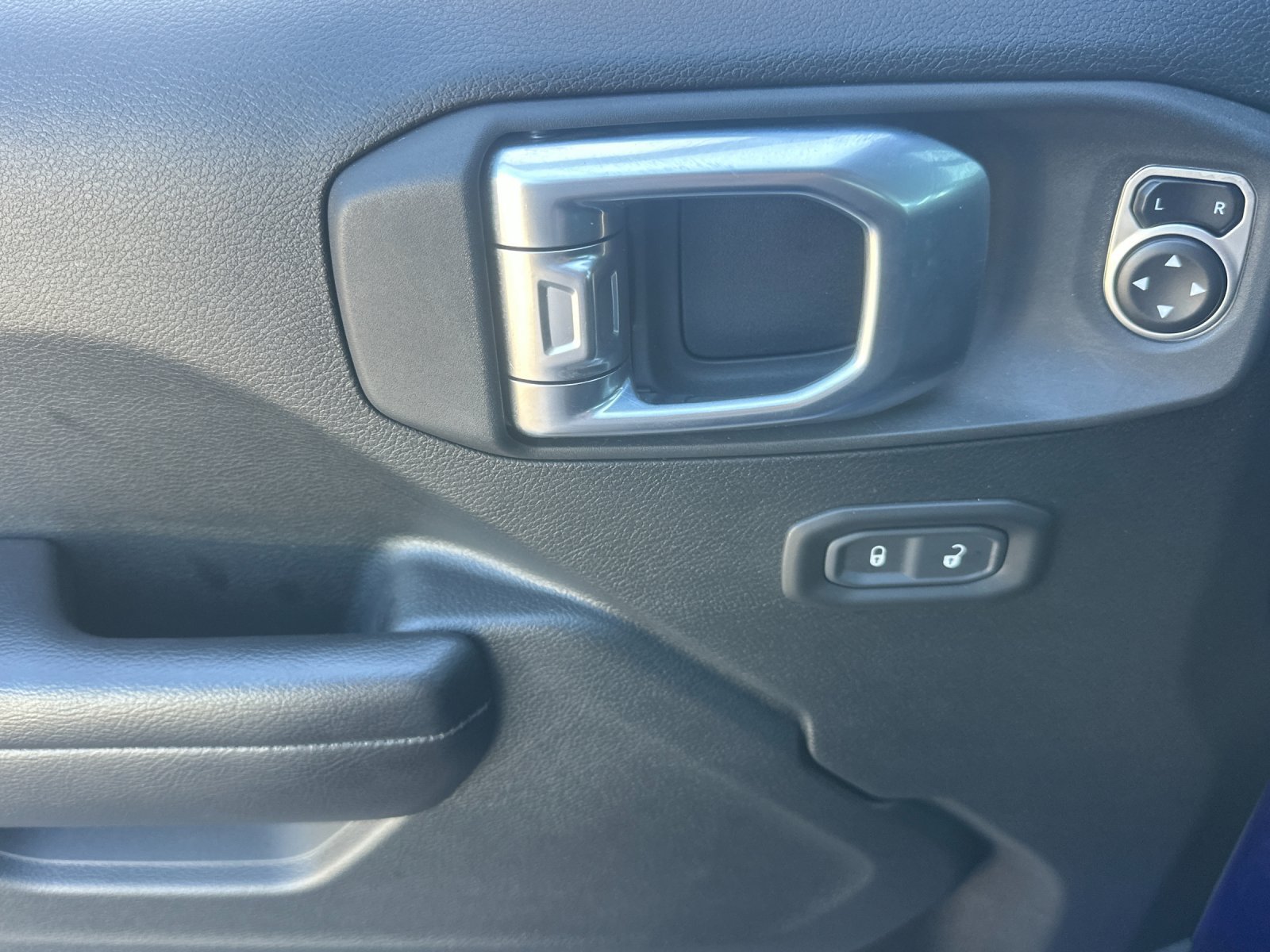 Used 2020 Jeep Wrangler Unlimited Sport S AWD/4WD image 11