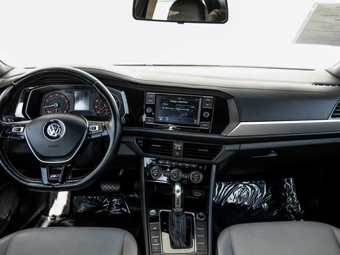 Used 2019 Volkswagen Jetta R-Line image 15