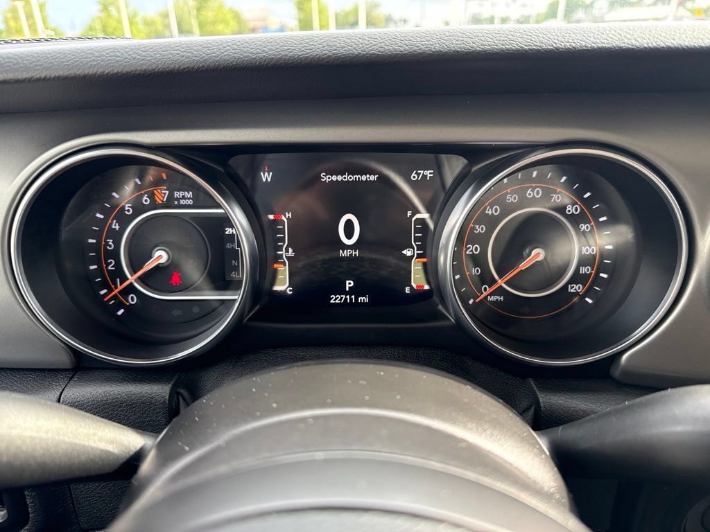 Used 2021 Jeep Gladiator Sport AWD/4WD image 12