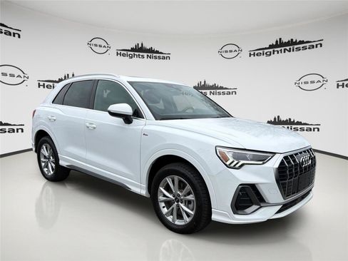 Used 2025 Audi Q3 2.0T Premium image 8