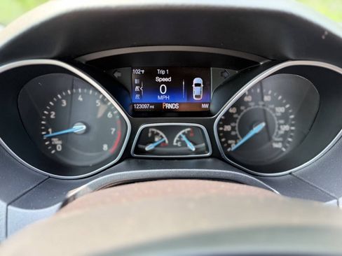 Used 2017 Ford Focus Titanium FWD image 23