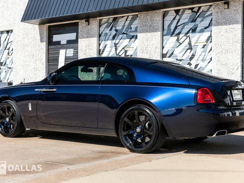 Used 2020 Rolls-Royce Wraith image 12