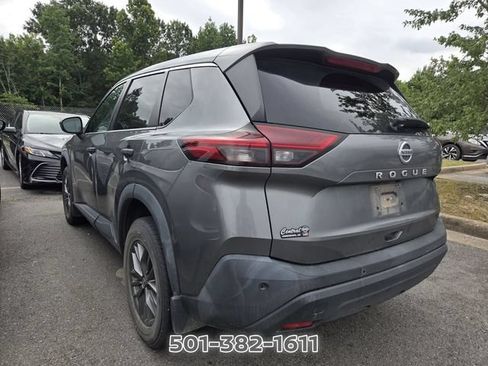 Used 2021 Nissan Rogue S FWD image 2