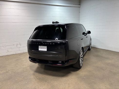 Used 2025 Land Rover Range Rover SE AWD/4WD image 7