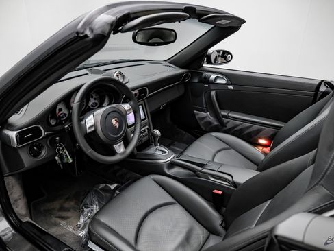Used 2008 Porsche 911 Carrera S image 36