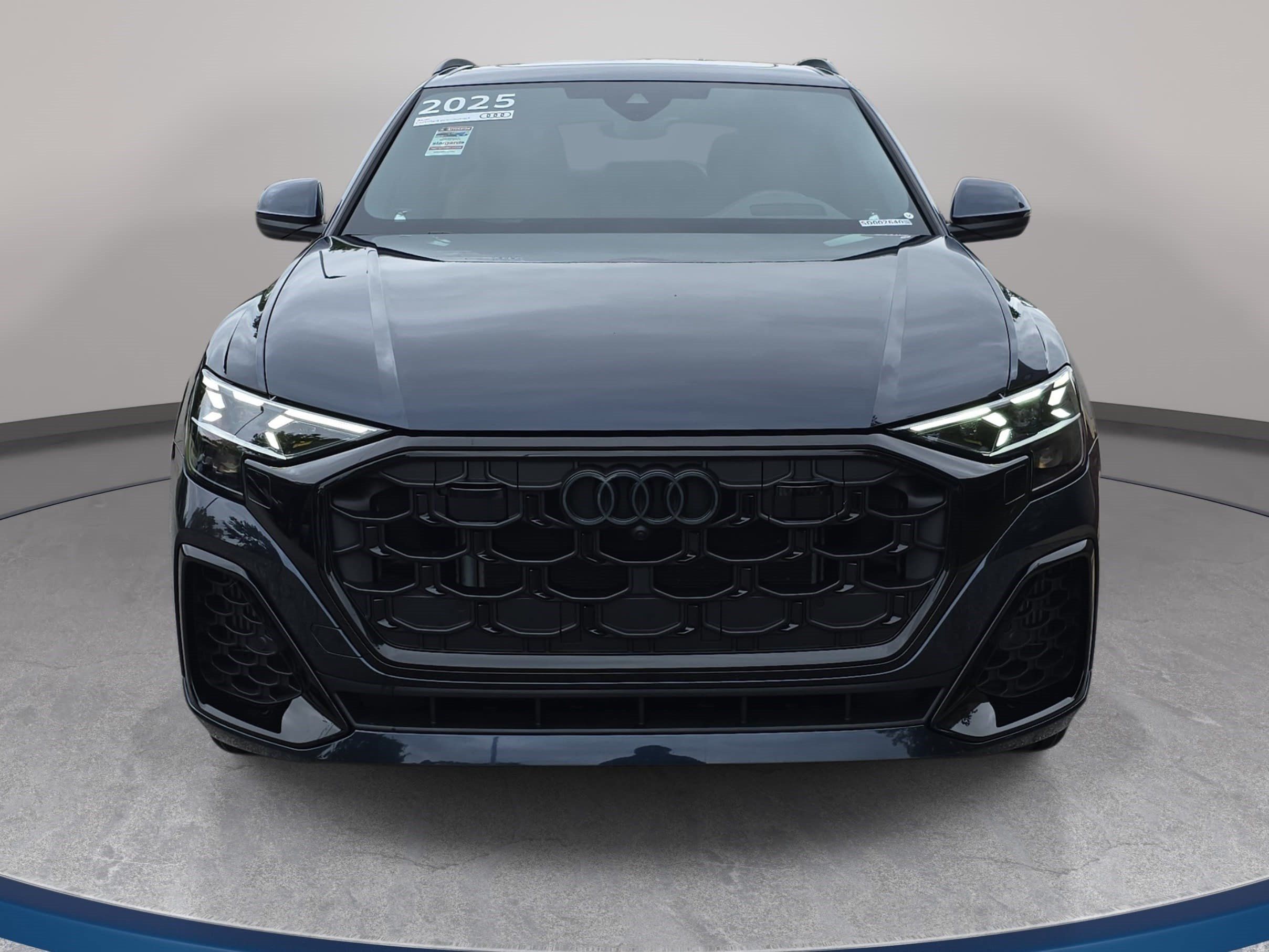 Used 2025 Audi Q8 Prestige AWD/4WD image 2
