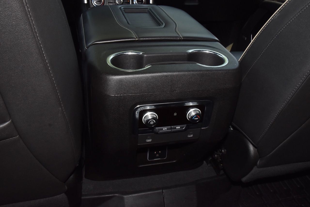 Used 2023 GMC Yukon XL SLT RWD image 19