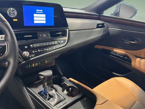 Certified 2024 Lexus ES 350 w/ Premium Package image 26