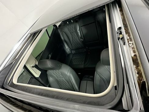 Used 2023 Buick Envision Avenir AWD/4WD image 22