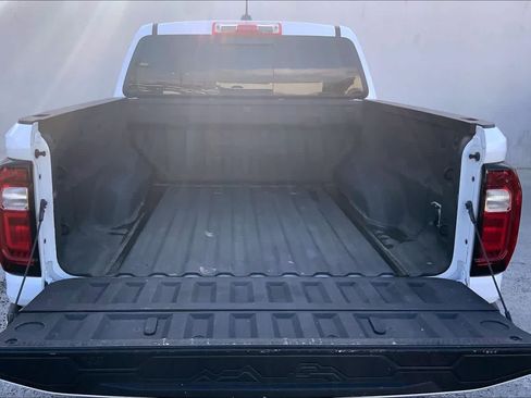 Used 2023 GMC Canyon Elevation w/ Elevation Premium Package AWD/4WD image 18
