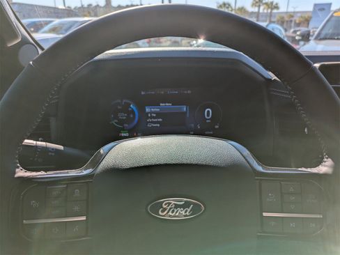 New 2025 Ford F150 Lightning Platinum image 33