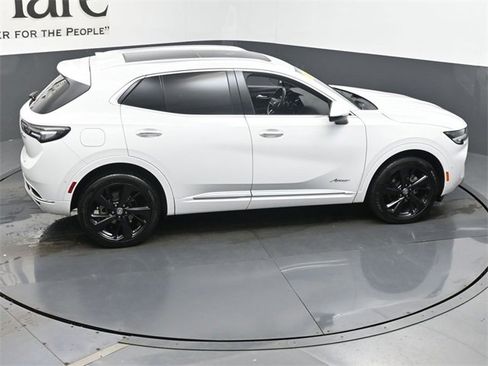 Used 2022 Buick Envision Avenir w/ Technology Package II image 39