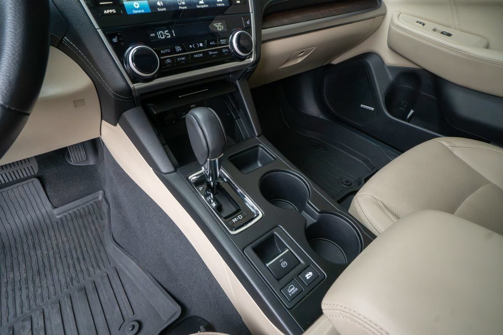Used 2019 Subaru Outback 2.5i Limited AWD/4WD image 10