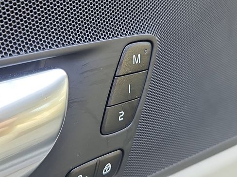 Used 2023 Volvo XC60 B5 Plus w/ Climate Package image 12