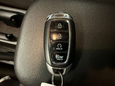 Used 2022 Hyundai Kona SEL AWD/4WD image 16