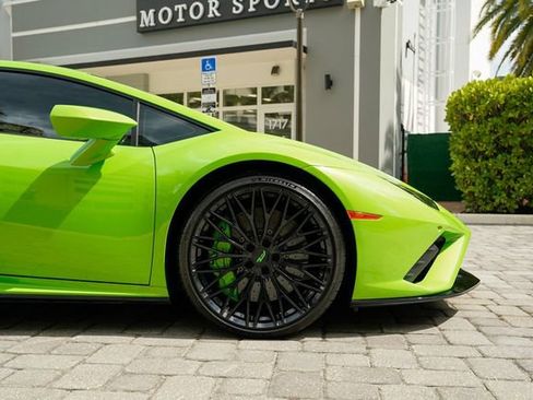 Used 2021 Lamborghini Huracan EVO RWD image 34