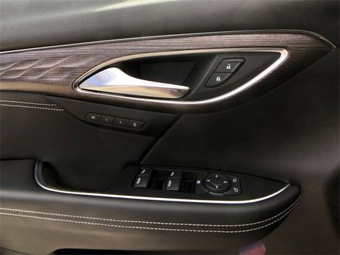 Certified 2021 Buick Envision Avenir w/ Technology Package II image 21